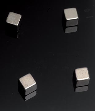 [974CUBE] Naga aimant pour tableaux en verre, ft 10 x 10 x 10 mm, 4 pièces